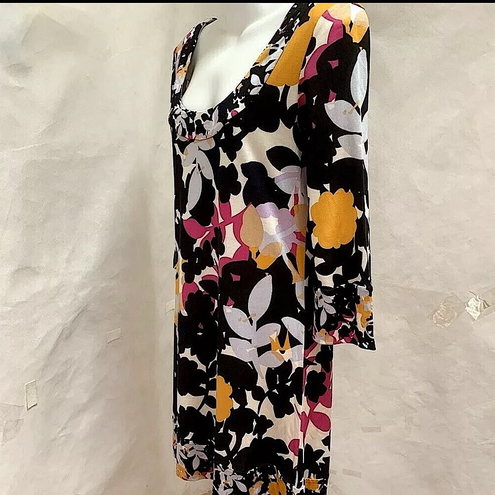 DIANE VON FURSTENBERG 100% Silk Floral Dress
